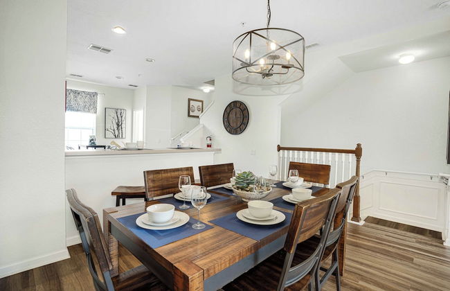 Spacious Townhome W/patio & Garage! Sleeps10 - Foto 12