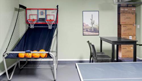 Game Room Resort Pool HotTub Modern Desert Oasis - Foto 5