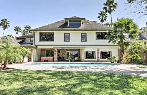 Private Pool Lakefront Harlingen Home - Foto 1