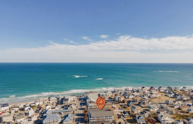 All is Wells Incredible Location! Walk to Beach - Photo 27