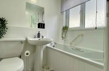 Spacious Town Centre Apartment - Foto 9