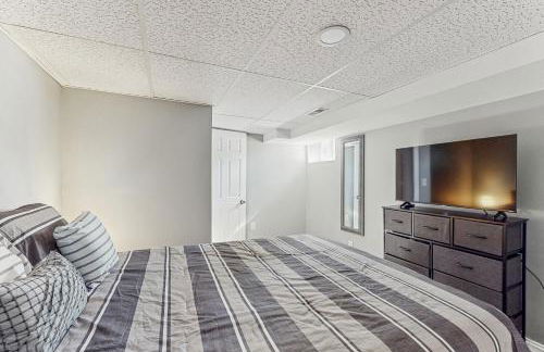 Near Beach! Group-Friendly Michigan City Retreat - Photo 21