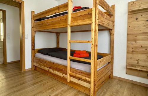 Ferienwohnung Kinzig-Chalet - Balkon - Für Kinder - mit Bettwäsche & Handtücher - Foto 8