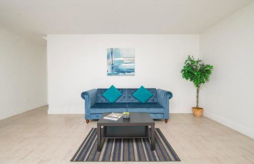 Spacious entire Apartment with Free Parking - Foto 34