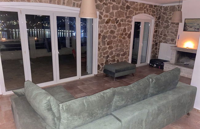 Charming Chateau BY THE SEA - Photo 4