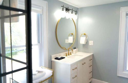 Jefferson & Grounds 3BR Steps from HWS and Hot Tub - Foto 36