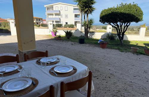 Valledoria Holiday Apartment - Piano Terra con Giardino Privato - Foto 5