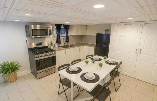 Nice 3BR Apt | 3 Beds |15 Min to NYC/Manhattan! - Foto 4