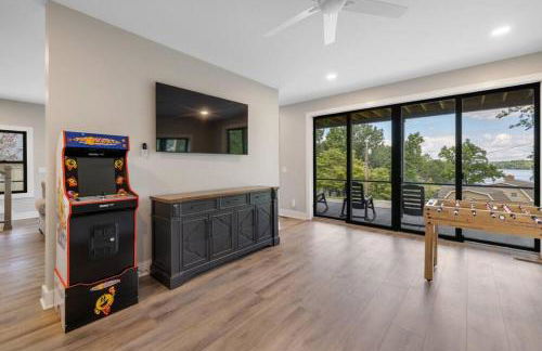 New Home, Dock, Kayaks, Game Room, Water Views - Foto 33