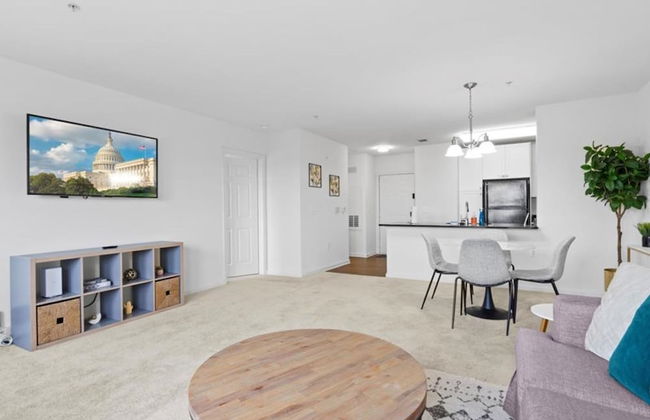 VA - Avalon - Apt 301 - Photo 8