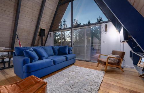 Hot Tub-EV-Kid Friendly-Arcade Game-BBQ-Fire Pit - Photo 10