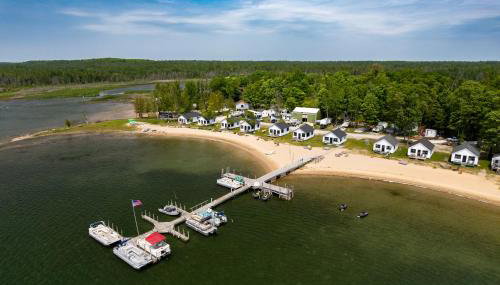 Complimentary Boat Rentals! Lake Huron Cabin - Foto 4