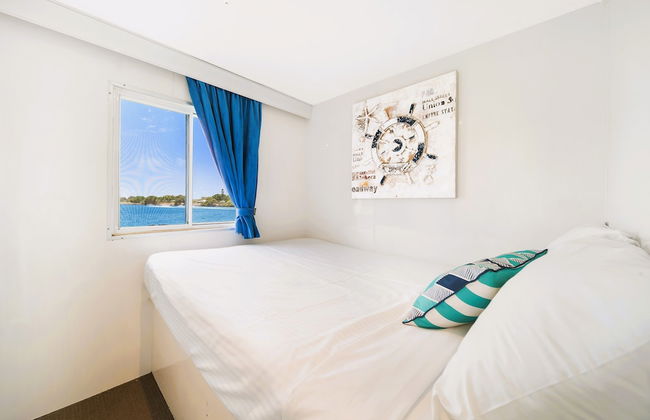 Coomera Houseboat Holidays - Foto 7