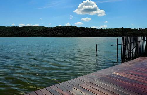 Conforto à beira da lagoa - Foto 29