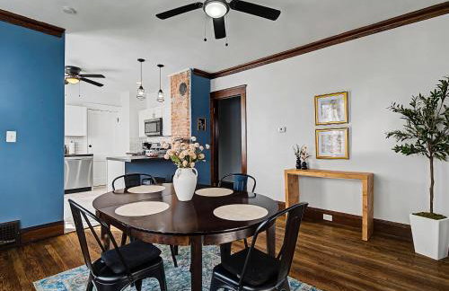 Modern & Cozy 2BR Retreat Near West Blvd - Foto 10