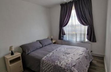 Home for the Holidays - Photo 25