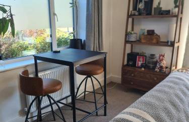 The Snuggery-Hot Tub-Free Parking-Accessible - Foto 7