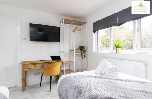 Contractors 3 Bed 2Bath House Free Off Street Parking for 2 Cars WiFi Stevenage Self Catering Sleeps 5 Guests By White Orchid Property Relocation - Foto 10