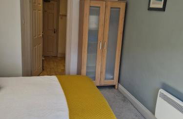 Quiet self contained studio flat near town centre and university - Foto 11