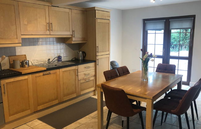 3 bedroom House in Nenagh with garden - Photo 3