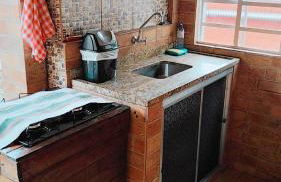 Casa Espaço Sara Piscina com total privacidade, área gourmet completa com churrasqueira fogão a lenha, a 5min do centro e do parque das águas - Foto 47