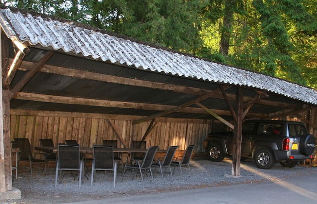 Vintage Farmhouse With Garden, Roofed Terrace - Photo 15