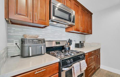 High Ceilings 3BR with Loft-2 Baths Pool & Jacuzzi - Foto 10