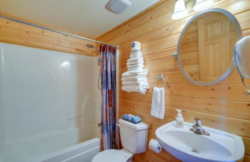 Lakefront Vacation Rental with Patio and Grill! - Foto 14