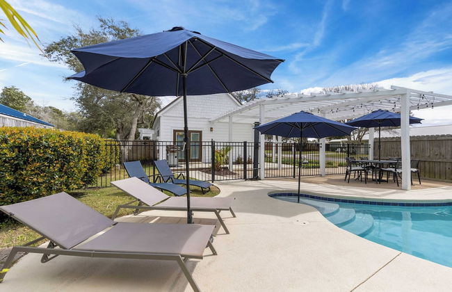 Pelican Retreat by Avantstay 5 Mins TO Beach Pet Friendly w/ Pool & Bbq! - Foto 36