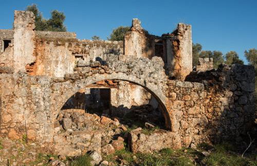 ARADENA TRADITIONAL House 1 - Photo 19