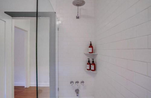 Charming Pet Friendly Casa in the heart of LA - Foto 29