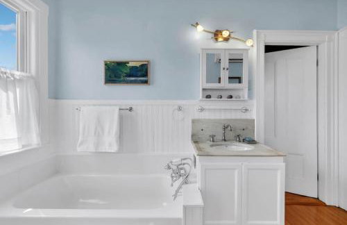 Sugar Maple Farm near Acadia - 5 Bedrooms, 5 Beds with FirePit and Large Deck - Foto 31