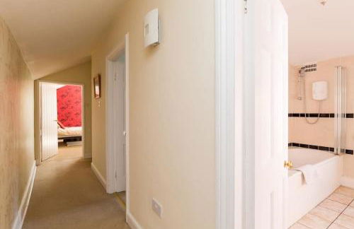 Mews House, Tewkesbury town centre, hot tub, pets - Foto 10