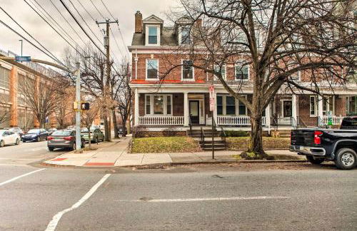 Lancaster Unit with Expansive Covered Porch! - Foto 26