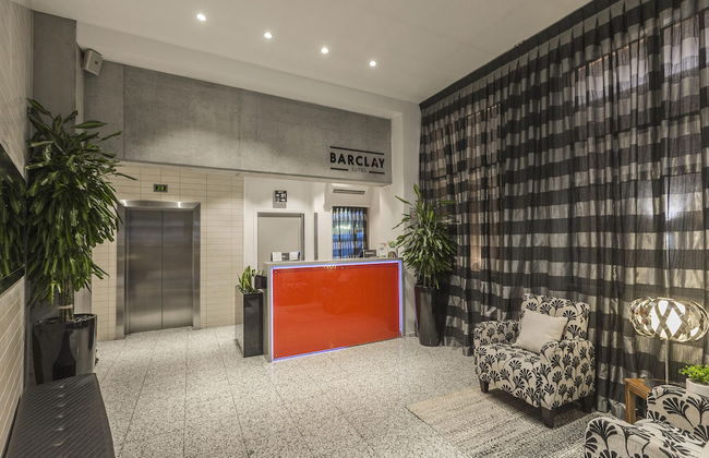 Barclay Suites - Photo 41