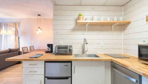 Deluxe Studio w/ Lakeview - free parking/pool - Foto 5