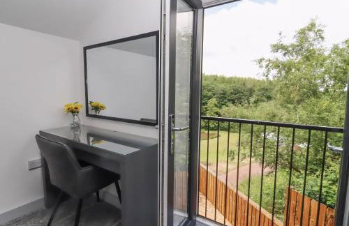 The View - Peaceful Duplex Apartment with Views, Parking & Wifi - Foto 19