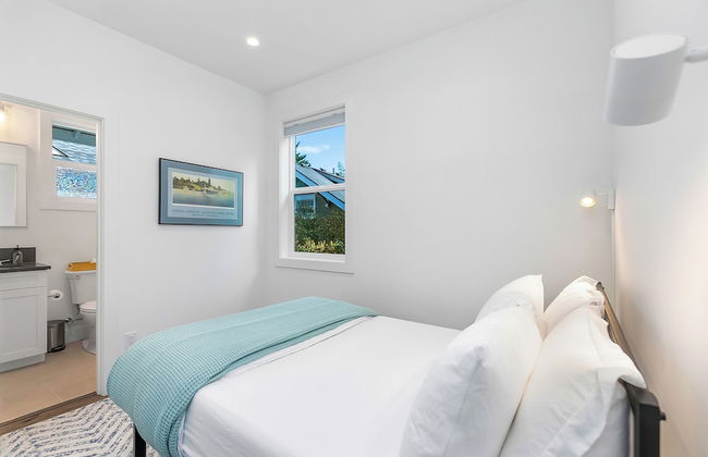 The Greenwood Gem - Photo 2