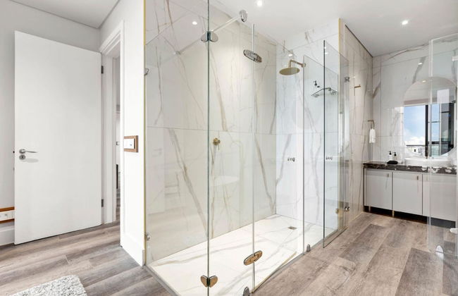 Precinct Corner Two Bedroom Waterfront Apartment - 703 - Foto 5