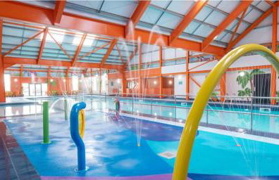 M&B Holiday Home 2025 Cozy Beach side Caravan 4 Beds, 3 Sofa Bed, 7 Sleep, Wifi, Tea and Coffee, Free Parking - Foto 5