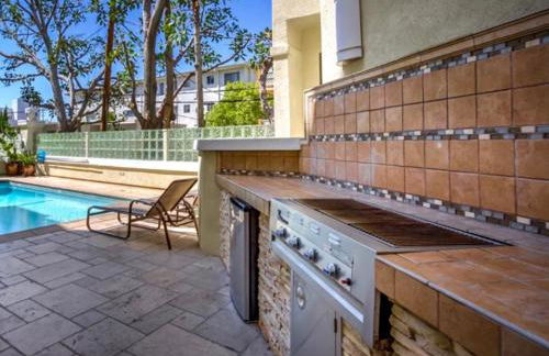 Designer Penthouse 2 Bedroom with Balcony Beverly Hills Adjacent - Foto 102