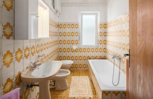 2 Bedroom Nice Apartment In Lovrecica - Foto 20