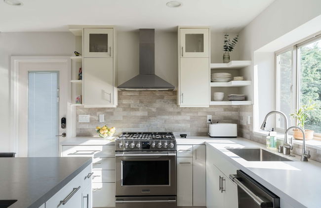 Spacious and Bright 5-bedroom Oasis Pool and Yard - Foto 14