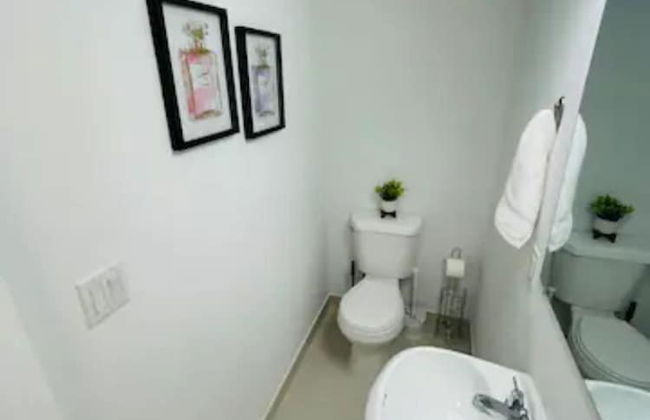 Comfortable European Style Home 4BR 4BA in Miami by ASVR-13670 - Foto 26