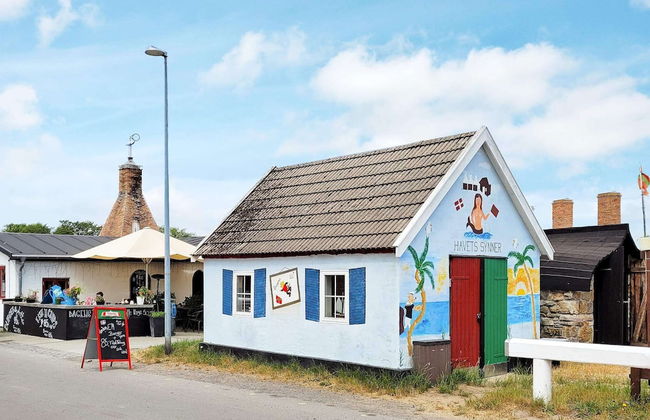 8 Person Holiday Home in Nexo-by Traum - Photo 37