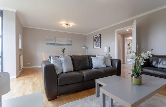 Bright, Modern One-bed With Stunning View of Thames - Foto 13