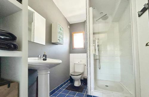 Maison familiale chaleureuse à Saint-Évarzec avec terrasse - Foto 12