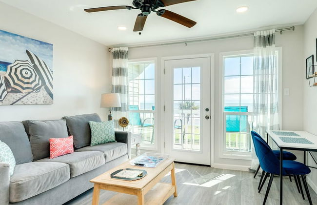 Seaside and Breezy Condo at the Victorian - Foto 11