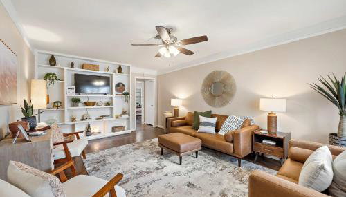 with Arcade and Covered Patio Sleep 9 in this 4 Bedroom 2 Bath Home 5 star host Deer Park TX - Foto 5