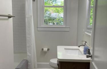 Renovated 1 Bedroom in Forest Hills - A - Foto 19